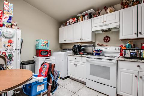 419 E Thoroughbred St, Tucson, AZ 85706 photo 11