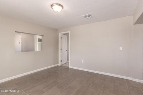 1137 E 33rd St, Tucson, AZ 85713 photo 3