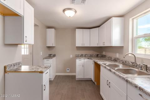 1137 E 33rd St, Tucson, AZ 85713 photo 13