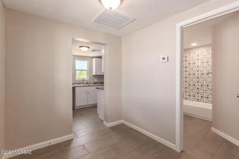 1137 E 33rd St, Tucson, AZ 85713 photo 9
