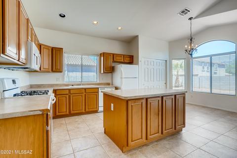 60846 Rock Ledge Loop, Tucson, AZ 85739 photo 14