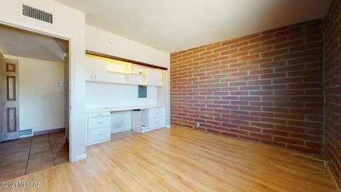 5702 E 14th St, Tucson, AZ 85711 photo 8