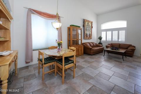 8713 S Desert Rainbow Dr, Tucson, AZ 85747 photo 7