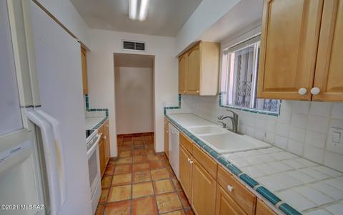 660 E River Road Rd #I, Tucson, AZ 85704 photo 15