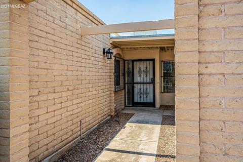 9230 E Simon Pl, Tucson, AZ 85710 photo 3