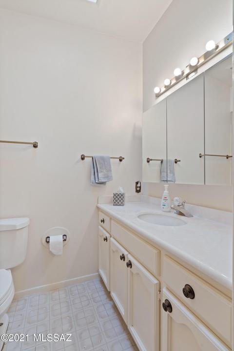 8946 E Maple Leaf Dr, Tucson, AZ 85710 photo 19