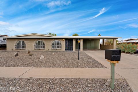 8946 E Maple Leaf Dr, Tucson, AZ 85710 photo 2