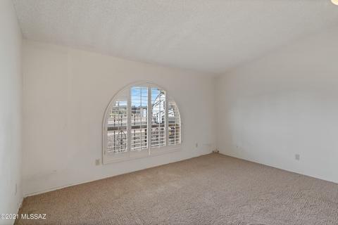 8946 E Maple Leaf Dr, Tucson, AZ 85710 photo 17
