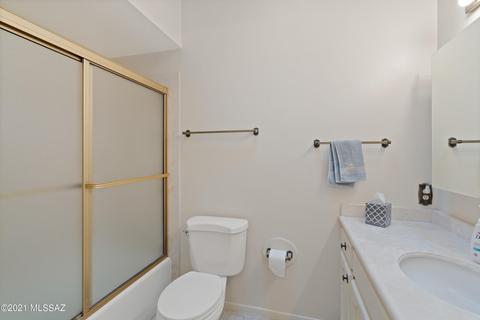 8946 E Maple Leaf Dr, Tucson, AZ 85710 photo 18
