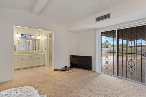 8946 E Maple Leaf Dr, Tucson, AZ 85710 photo 10