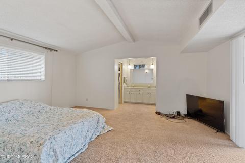 8946 E Maple Leaf Dr, Tucson, AZ 85710 photo 11