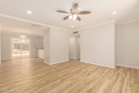 9412 E Lorain Pl, Tucson, AZ 85710 photo 5