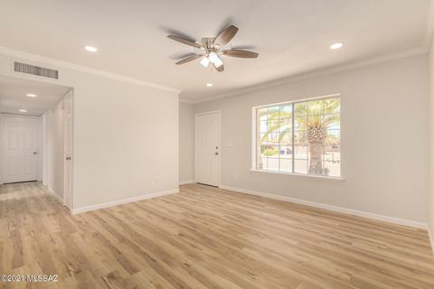 9412 E Lorain Pl, Tucson, AZ 85710 photo 3