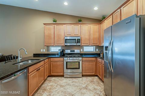 11454 E Desert Raptor Loop, Tucson, AZ 85747 photo 2