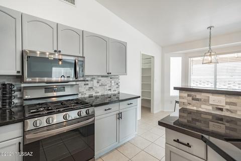 9671 E Azuma Way, Tucson, AZ 85747 photo 6