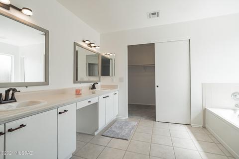 9671 E Azuma Way, Tucson, AZ 85747 photo 16