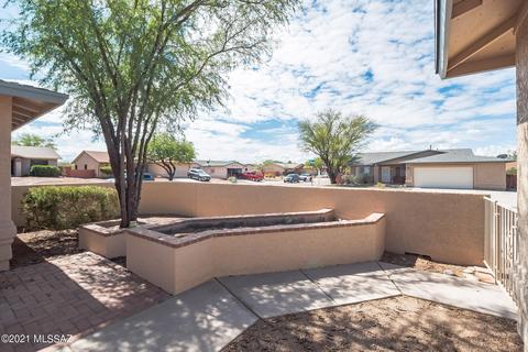 9671 E Azuma Way, Tucson, AZ 85747 photo 2
