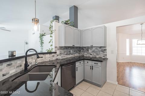 9671 E Azuma Way, Tucson, AZ 85747 photo 5