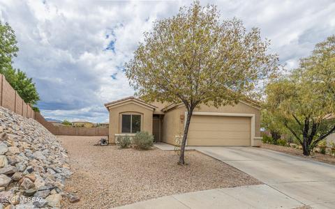 528 E Salt River Pl, Vail, AZ 85641 photo 3