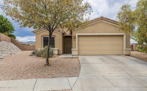 528 E Salt River Pl, Vail, AZ 85641 photo 2