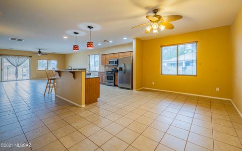 528 E Salt River Pl, Vail, AZ 85641 photo 4