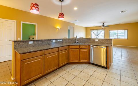 528 E Salt River Pl, Vail, AZ 85641 photo 11