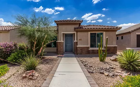 10077 S Telega Dr, Vail, AZ 85641 photo 1