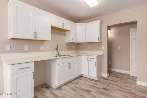 5641 E 20th St, Tucson, AZ 85711 photo 10