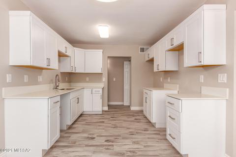 5641 E 20th St, Tucson, AZ 85711 photo 9