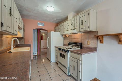 6907 E Nelson Dr, Tucson, AZ 85730 photo 8