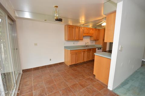 7934 E Beverly St, Tucson, AZ 85710 photo 9