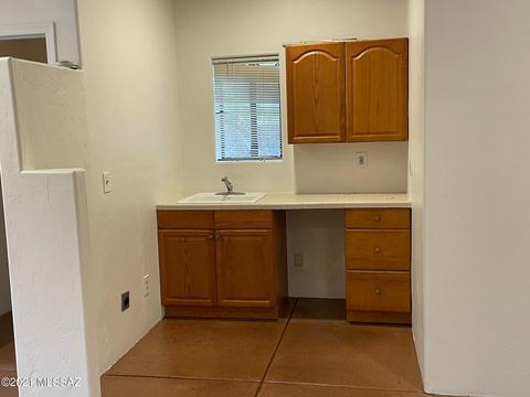815 E Helen St, Tucson, AZ 85719 photo 17