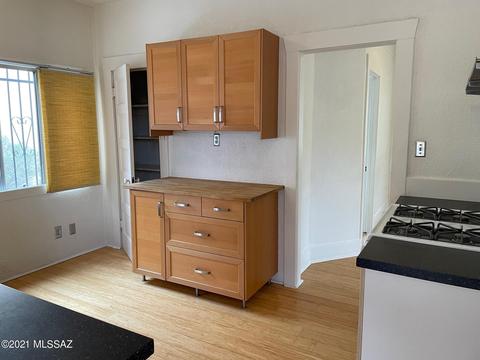 815 E Helen St, Tucson, AZ 85719 photo 9