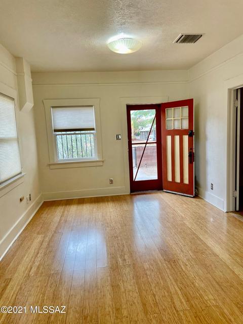 815 E Helen St, Tucson, AZ 85719 photo 3