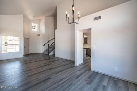 8061 E Hampton Dr, Tucson, AZ 85715 photo 9