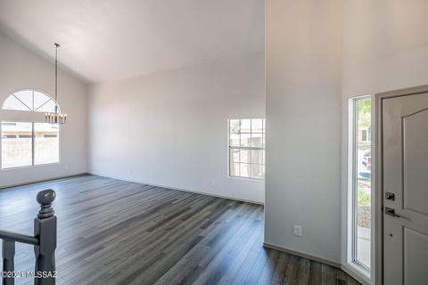 8061 E Hampton Dr, Tucson, AZ 85715 photo 5