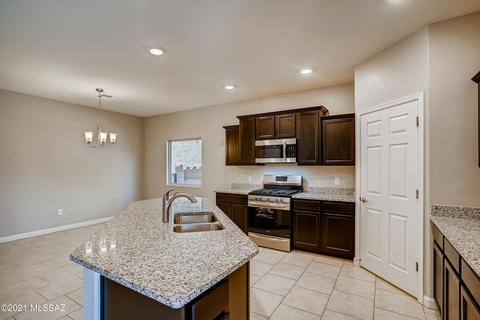 12143 E Metz Dr, Vail, AZ 85641 photo 9