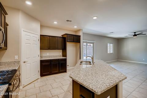 12143 E Metz Dr, Vail, AZ 85641 photo 8