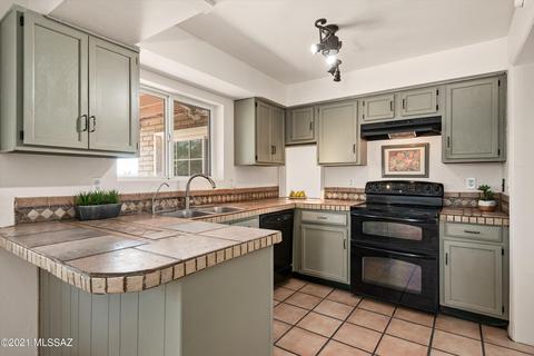 9342 E Myra Dr, Tucson, AZ 85730 photo 8