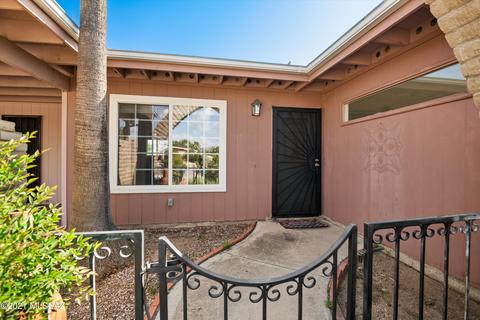 9342 E Myra Dr, Tucson, AZ 85730 photo 2