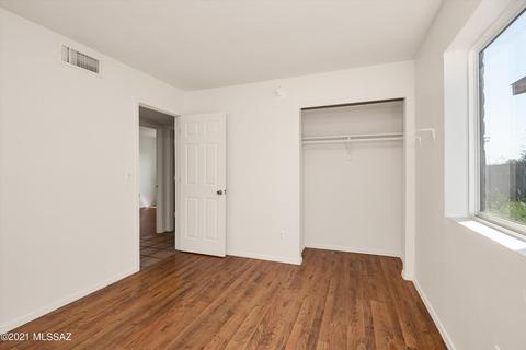 9342 E Myra Dr, Tucson, AZ 85730 photo 13