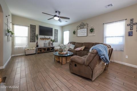 12199 E Becker Dr, Vail, AZ 85641 photo 3