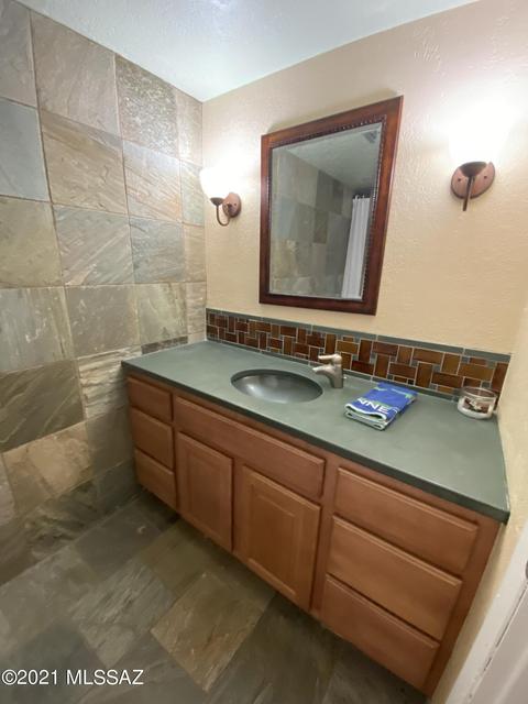 5471 E Craycroft Cir, Tucson, AZ 85718 photo 15