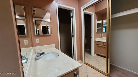 8424 E Brookside Ln, Tucson, AZ 85710 photo 10
