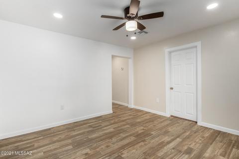 831 E 34th St, Tucson, AZ 85713 photo 4