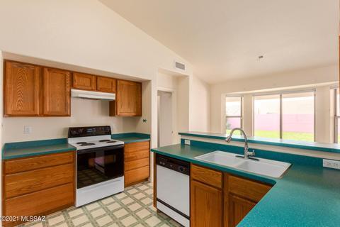 10138 E Watson Dr, Tucson, AZ 85730 photo 9