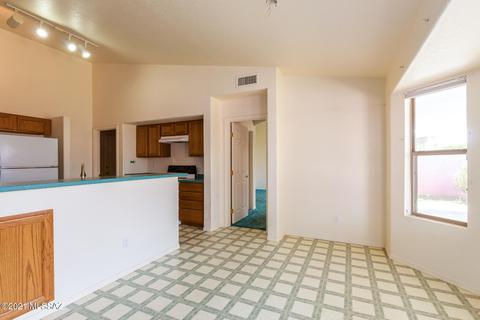 10138 E Watson Dr, Tucson, AZ 85730 photo 7