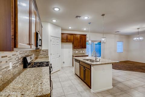 8908 E Abrams Loop, Tucson, AZ 85710 photo 12
