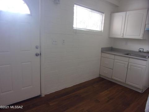 810 E 9th St, Tucson, AZ 85719 photo 13