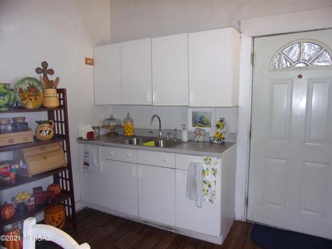 810 E 9th St, Tucson, AZ 85719 photo 4